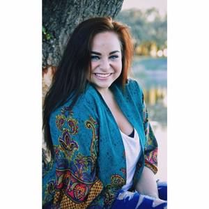 Meet your Posher, Macy